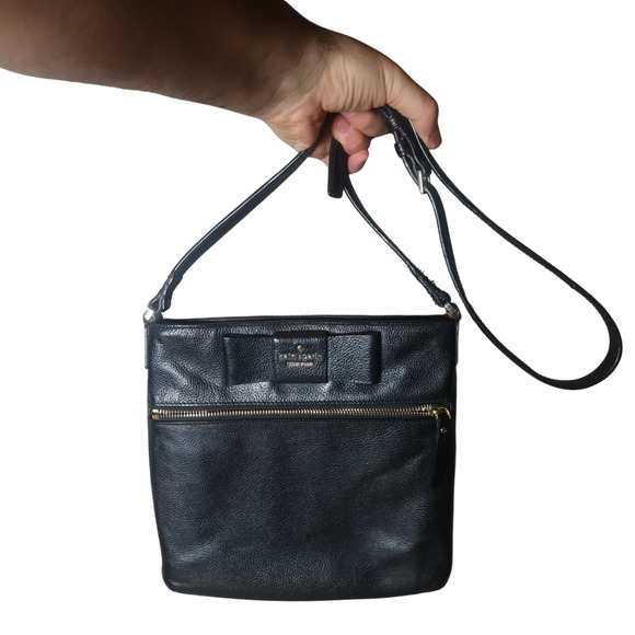 Kate Spade Black Leather Slim Crossbody Bow Detail Gold Hardware Stripe Lining - Picture 2 of 10